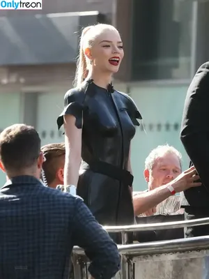 Anya Taylor-Joy / Anya Taylor Joy / anyataylorjoy nude photo #1777