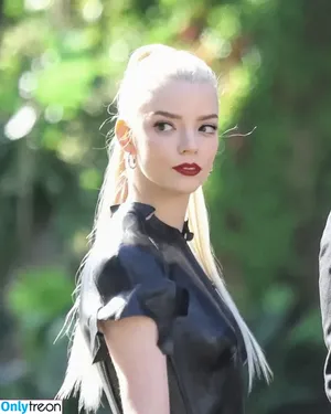 Anya Taylor-Joy / Anya Taylor Joy / anyataylorjoy nude photo #1783