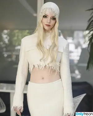 Anya Taylor-Joy / Anya Taylor Joy / anyataylorjoy nude photo #1882
