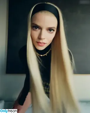 Anya Taylor-Joy / Anya Taylor Joy / anyataylorjoy nude photo #1928