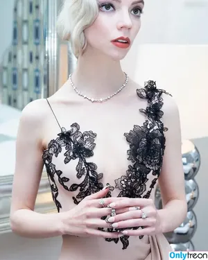 Anya Taylor-Joy / Anya Taylor Joy / anyataylorjoy nude photo #1935