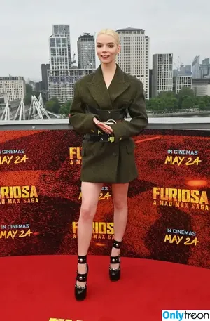 Anya Taylor-Joy / Anya Taylor Joy / anyataylorjoy nude photo #1967