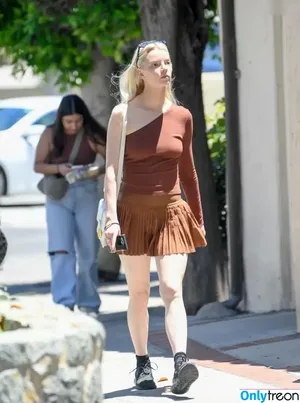 Anya Taylor-Joy / Anya Taylor Joy / anyataylorjoy nude photo #1986