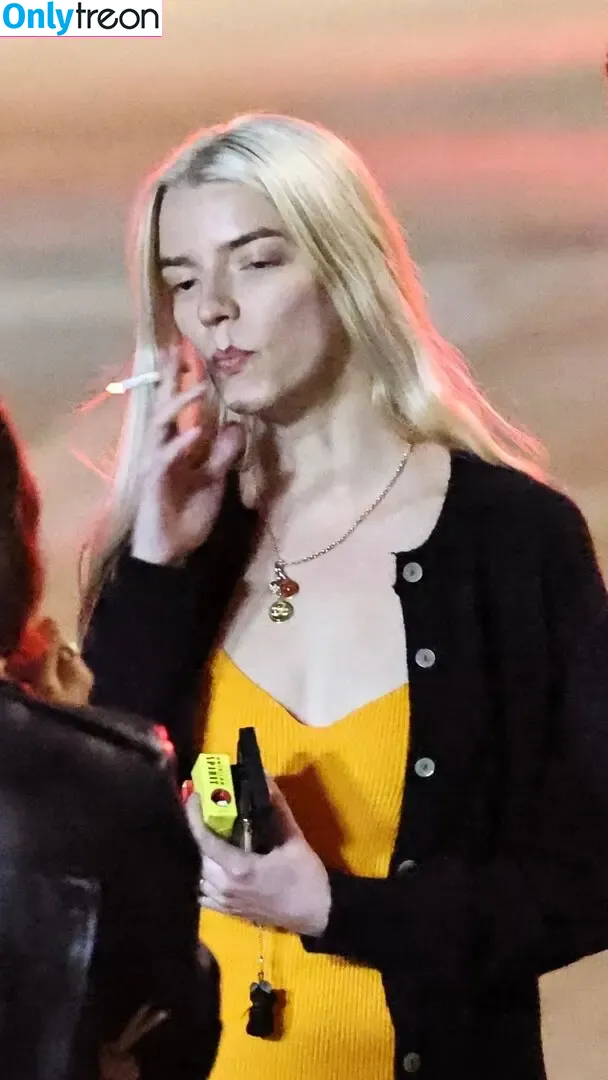 Anya Taylor-Joy nude photo #1090 (Anya Taylor Joy / anyataylorjoy)