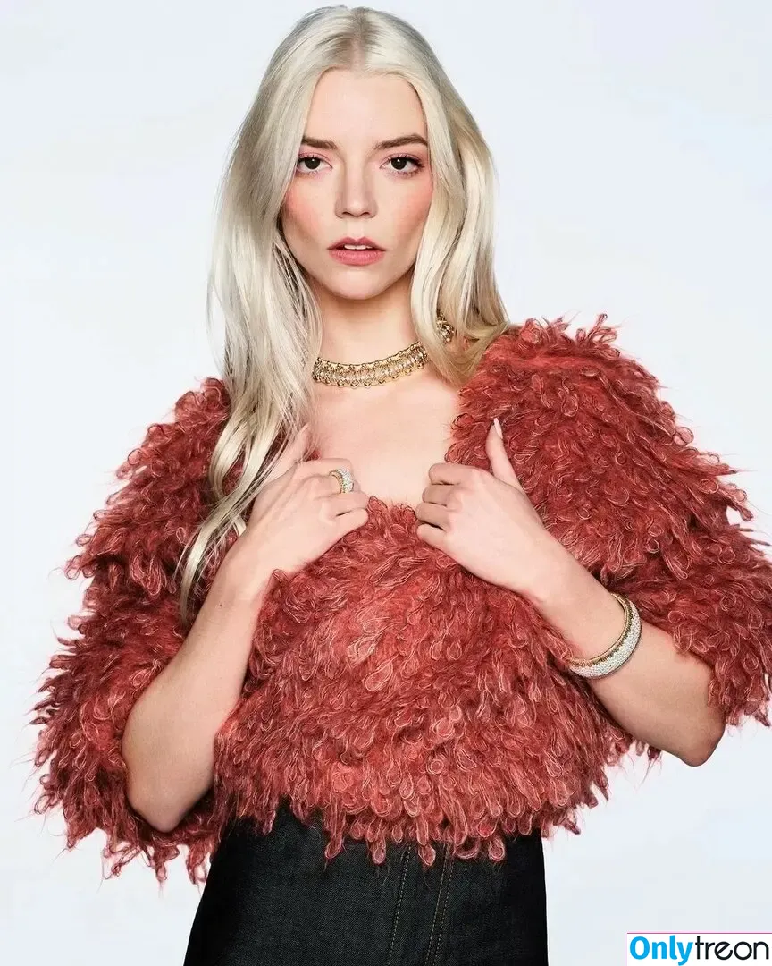 Anya Taylor-Joy nude photo #1159 (Anya Taylor Joy / anyataylorjoy)