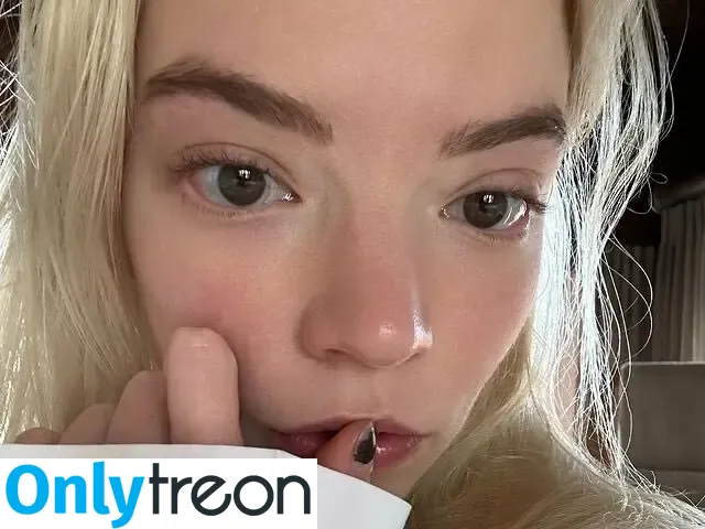 Anya Taylor-Joy nude photo #1239 (Anya Taylor Joy / anyataylorjoy)
