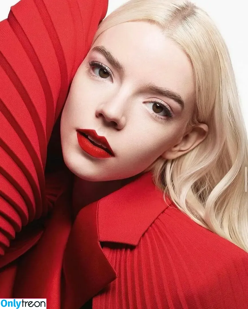 Anya Taylor-Joy nude photo #1243 (Anya Taylor Joy / anyataylorjoy)