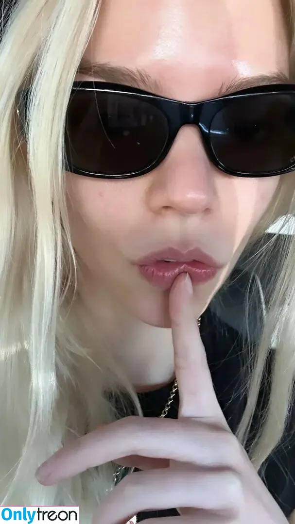 Anya Taylor-Joy nude photo #1494 (Anya Taylor Joy / anyataylorjoy)