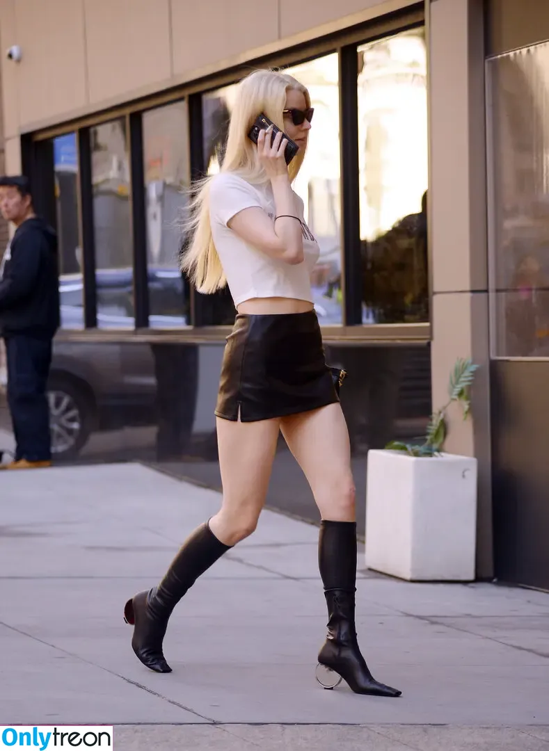 Anya Taylor-Joy nude photo #1607 (Anya Taylor Joy / anyataylorjoy)