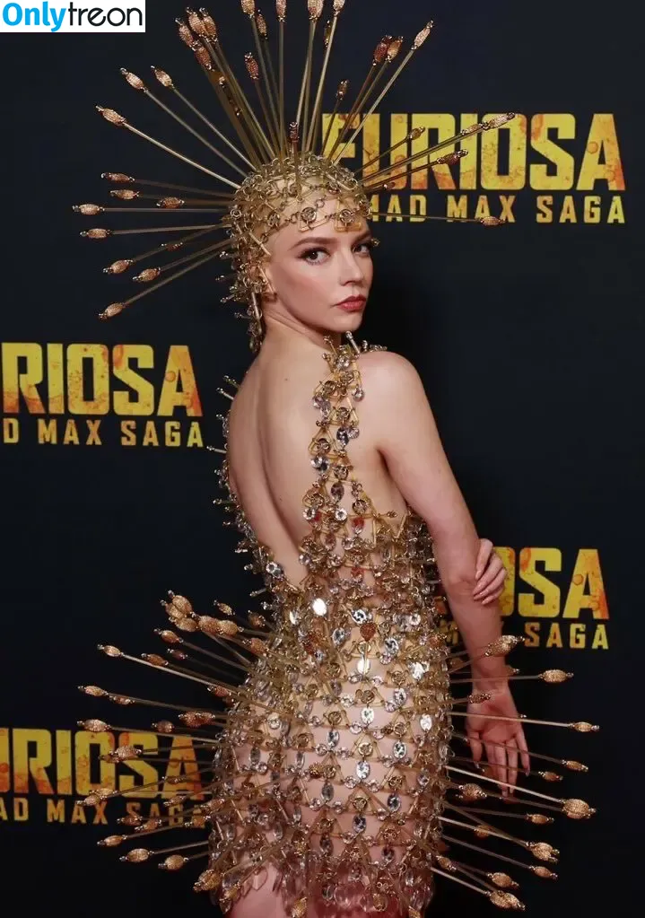 Anya Taylor-Joy nude photo #1702 (Anya Taylor Joy / anyataylorjoy)