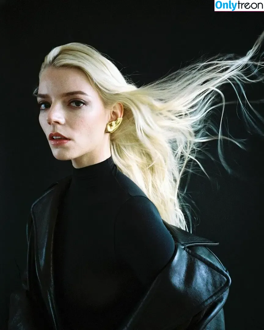 Anya Taylor-Joy nude photo #1822 (Anya Taylor Joy / anyataylorjoy)