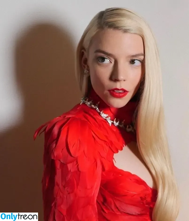 Anya Taylor-Joy nude photo #1904 (Anya Taylor Joy / anyataylorjoy)