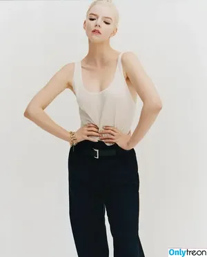 Anya Taylor-Joy / Anya Taylor Joy / anyataylorjoy nude photo #2069