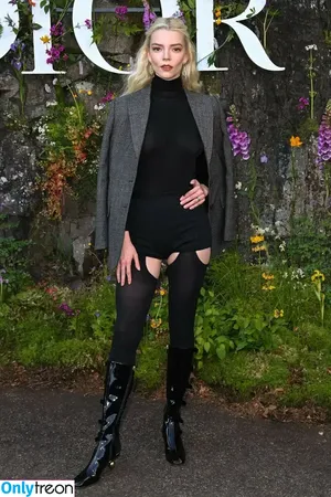 Anya Taylor-Joy / Anya Taylor Joy / anyataylorjoy nude photo #2172