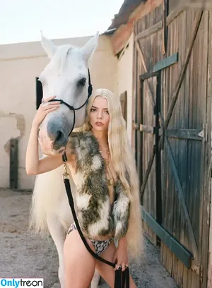 Anya Taylor-Joy / Anya Taylor Joy / anyataylorjoy nude photo #2216