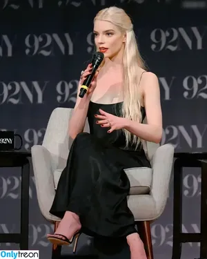 Anya Taylor-Joy / Anya Taylor Joy / anyataylorjoy nude photo #2241