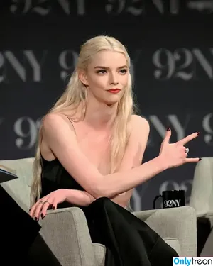 Anya Taylor-Joy / Anya Taylor Joy / anyataylorjoy nude photo #2243