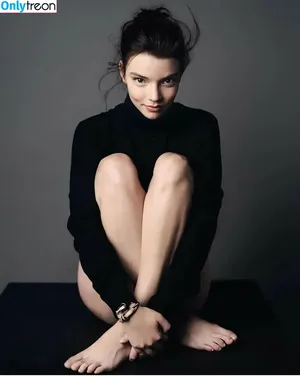 Anya Taylor-Joy / Anya Taylor Joy / anyataylorjoy nude photo #2255