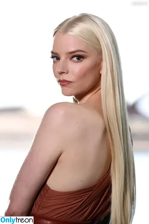 Anya Taylor-Joy / Anya Taylor Joy / anyataylorjoy nude photo #2361