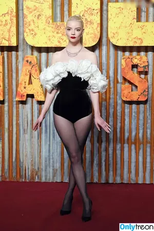 Anya Taylor-Joy / Anya Taylor Joy / anyataylorjoy nude photo #2402
