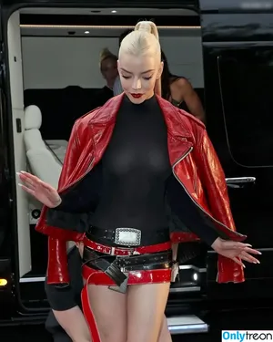 Anya Taylor-Joy / Anya Taylor Joy / anyataylorjoy nude photo #2425