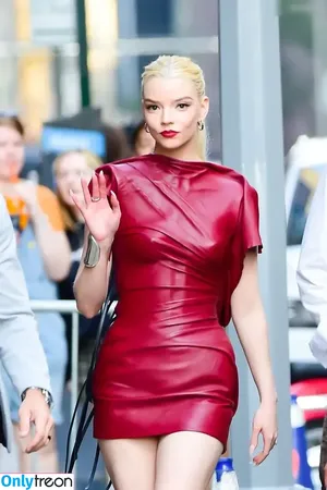 Anya Taylor-Joy / Anya Taylor Joy / anyataylorjoy nude photo #2469