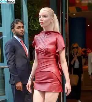 Anya Taylor-Joy / Anya Taylor Joy / anyataylorjoy nude photo #2481