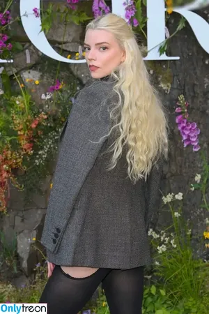 Anya Taylor-Joy / Anya Taylor Joy / anyataylorjoy nude photo #2523