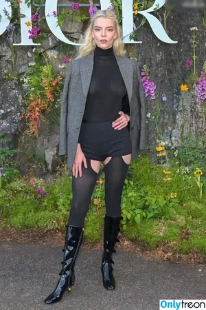 Anya Taylor-Joy / Anya Taylor Joy / anyataylorjoy nude photo #2526