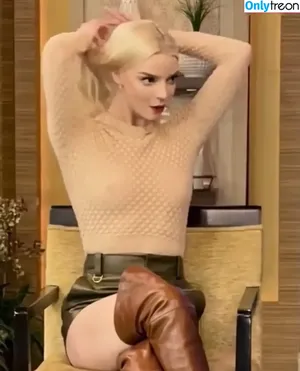 Anya Taylor-Joy / Anya Taylor Joy / anyataylorjoy nude photo #2528