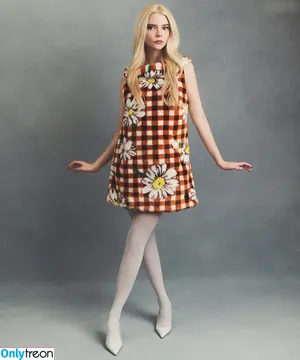 Anya Taylor-Joy / Anya Taylor Joy / anyataylorjoy nude photo #2574