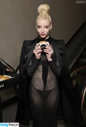 Anya Taylor-Joy / Anya Taylor Joy / anyataylorjoy nude photo #2586