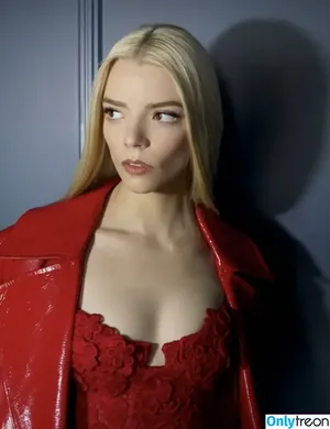 Anya Taylor-Joy / Anya Taylor Joy / anyataylorjoy nude photo #2608