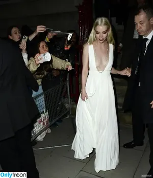 Anya Taylor-Joy / Anya Taylor Joy / anyataylorjoy nude photo #2634