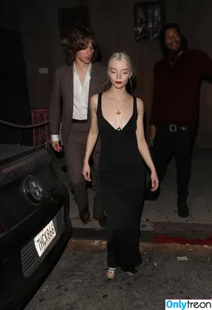Anya Taylor-Joy / Anya Taylor Joy / anyataylorjoy nude photo #2679