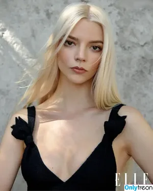 Anya Taylor-Joy / Anya Taylor Joy / anyataylorjoy nude photo #2770