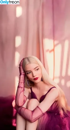 Anya Taylor-Joy / Anya Taylor Joy / anyataylorjoy nude photo #2799