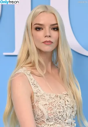 Anya Taylor-Joy / Anya Taylor Joy / anyataylorjoy nude photo #2837