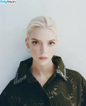 Anya Taylor-Joy / Anya Taylor Joy / anyataylorjoy nude photo #2863