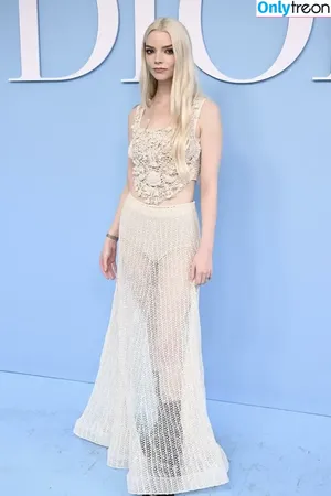 Anya Taylor-Joy / Anya Taylor Joy / anyataylorjoy nude photo #2876
