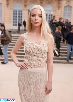 Anya Taylor-Joy / Anya Taylor Joy / anyataylorjoy nude photo #2920