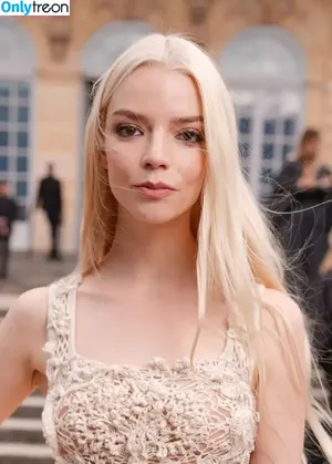 Anya Taylor-Joy / Anya Taylor Joy / anyataylorjoy nude photo #2922