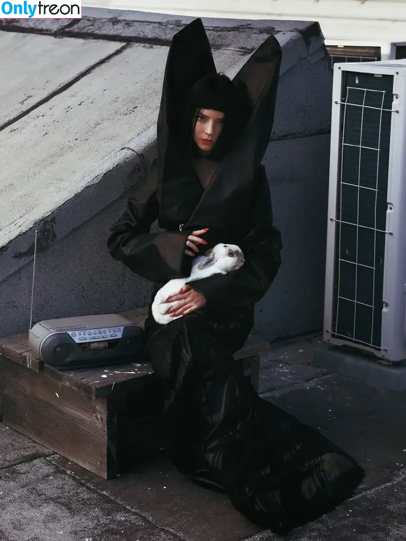 Anya Taylor-Joy nude photo #2002 (Anya Taylor Joy / anyataylorjoy)