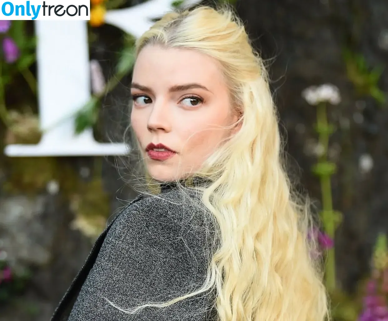 Anya Taylor-Joy nude photo #2168 (Anya Taylor Joy / anyataylorjoy)