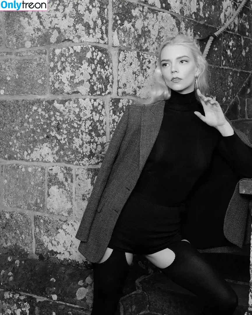 Anya Taylor-Joy nude photo #2204 (Anya Taylor Joy / anyataylorjoy)