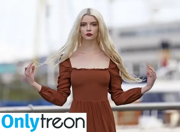 Anya Taylor-Joy nude photo #2213 (Anya Taylor Joy / anyataylorjoy)