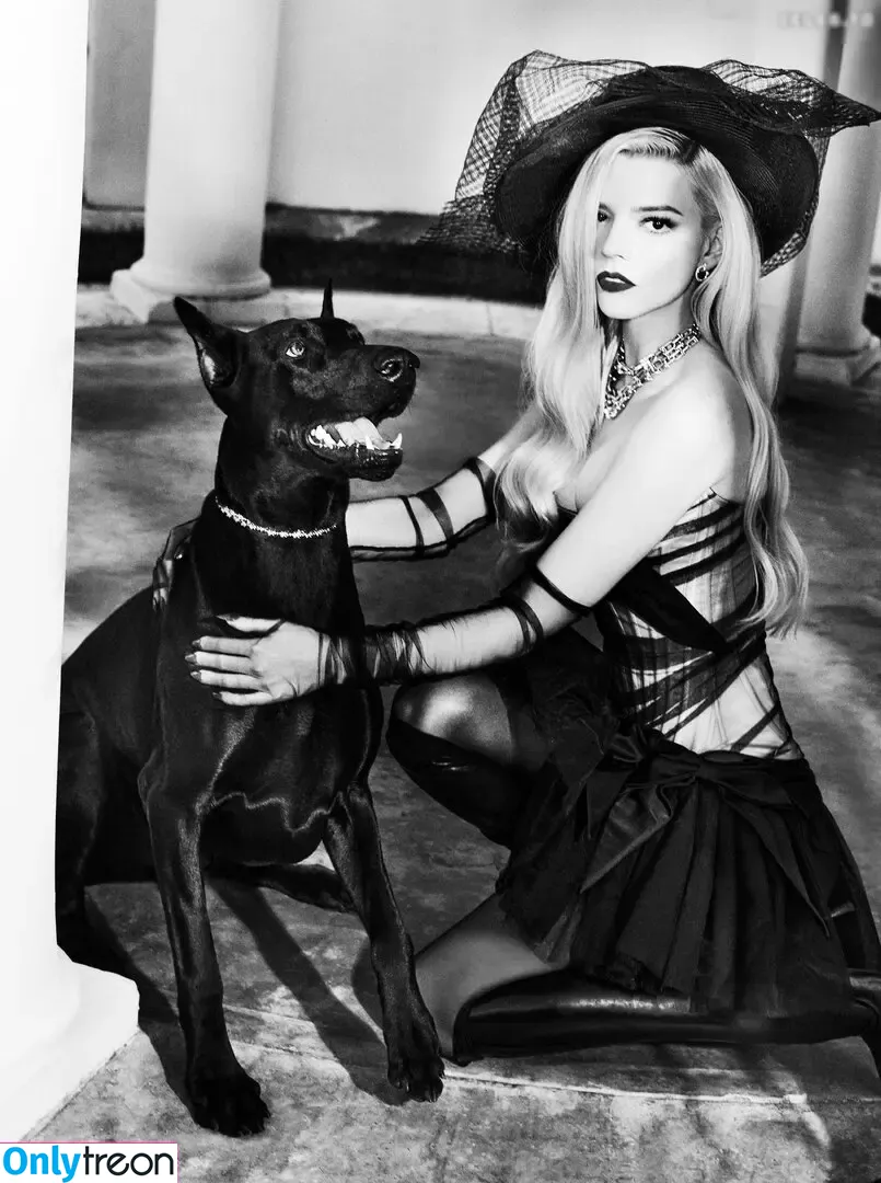 Anya Taylor-Joy nude photo #2492 (Anya Taylor Joy / anyataylorjoy)