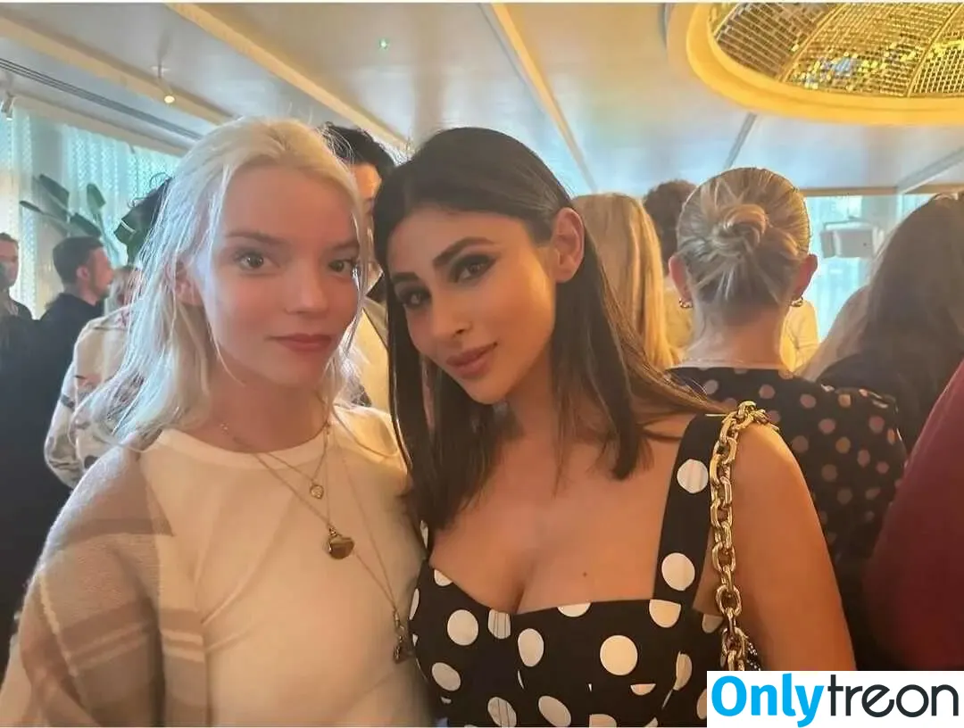Anya Taylor-Joy nude photo #2556 (Anya Taylor Joy / anyataylorjoy)