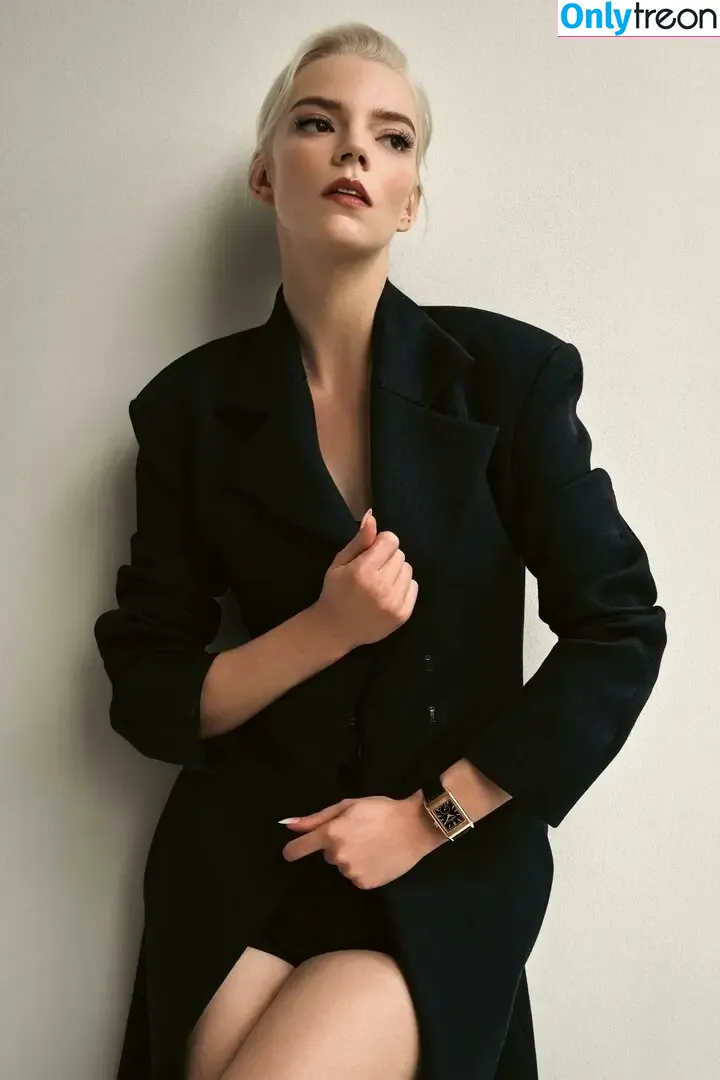 Anya Taylor-Joy nude photo #2687 (Anya Taylor Joy / anyataylorjoy)