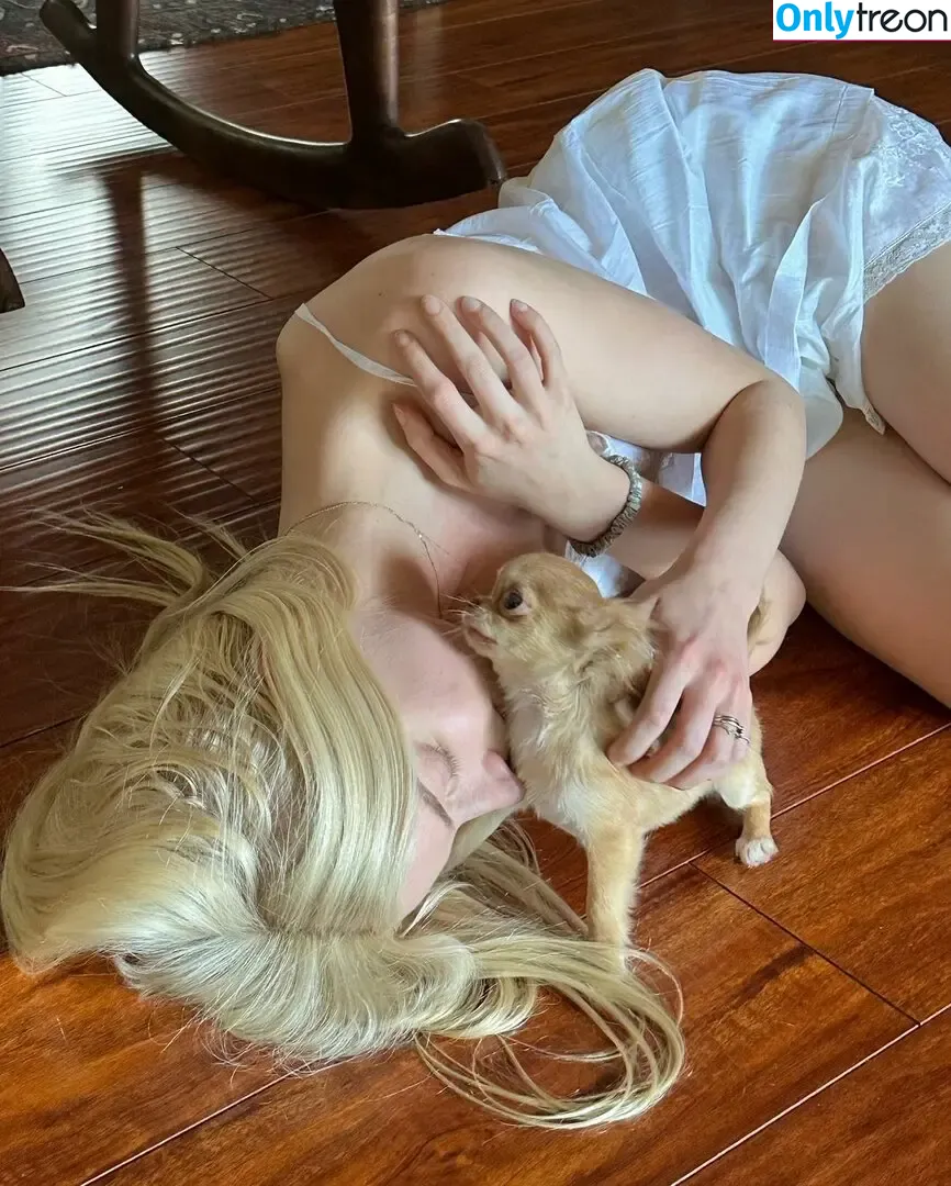 Anya Taylor-Joy nude photo #2702 (Anya Taylor Joy / anyataylorjoy)